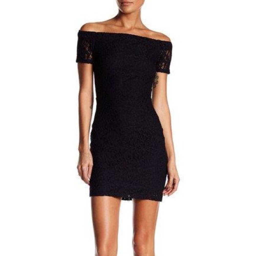 1.State NWT Off the Shoulder Lace Mini Dress